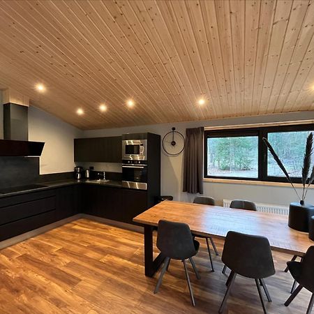 Hotel EuroParcs De Wiltzangh Ruinen Zimmer foto