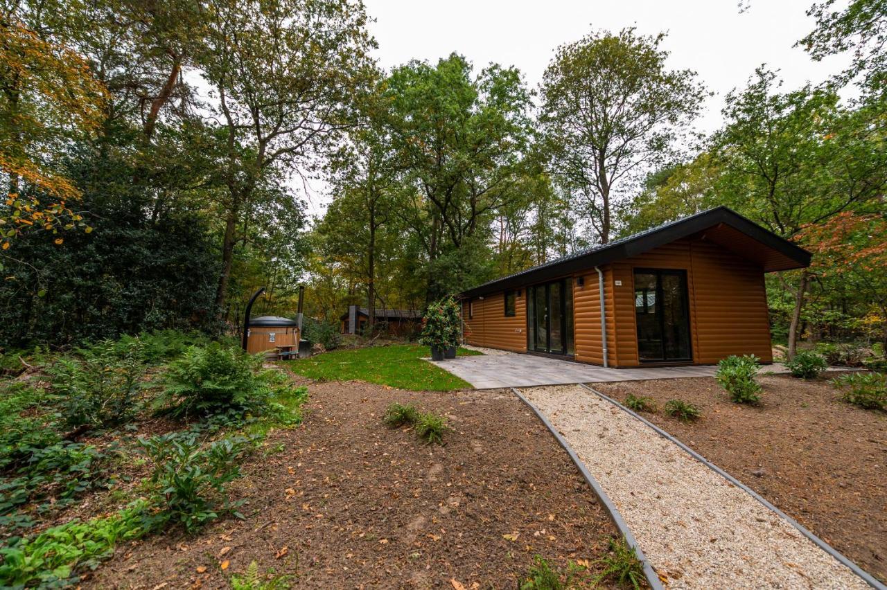 Hotel EuroParcs De Wiltzangh Ruinen Exterior foto