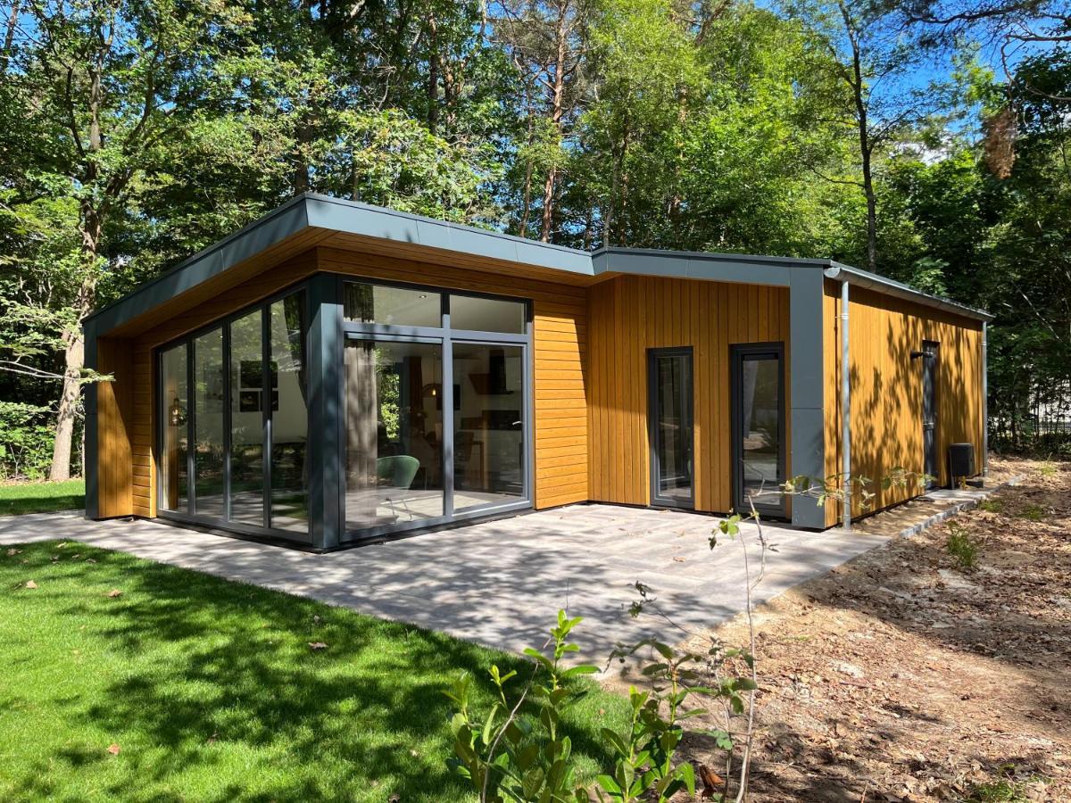 Hotel EuroParcs De Wiltzangh Ruinen Exterior foto