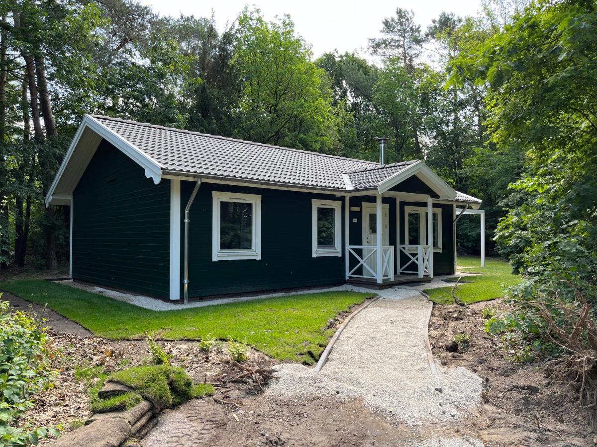 Hotel EuroParcs De Wiltzangh Ruinen Zimmer foto