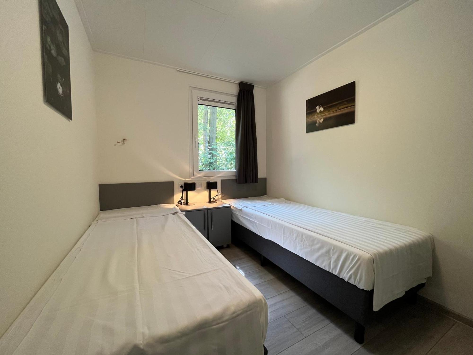 Hotel EuroParcs De Wiltzangh Ruinen Zimmer foto