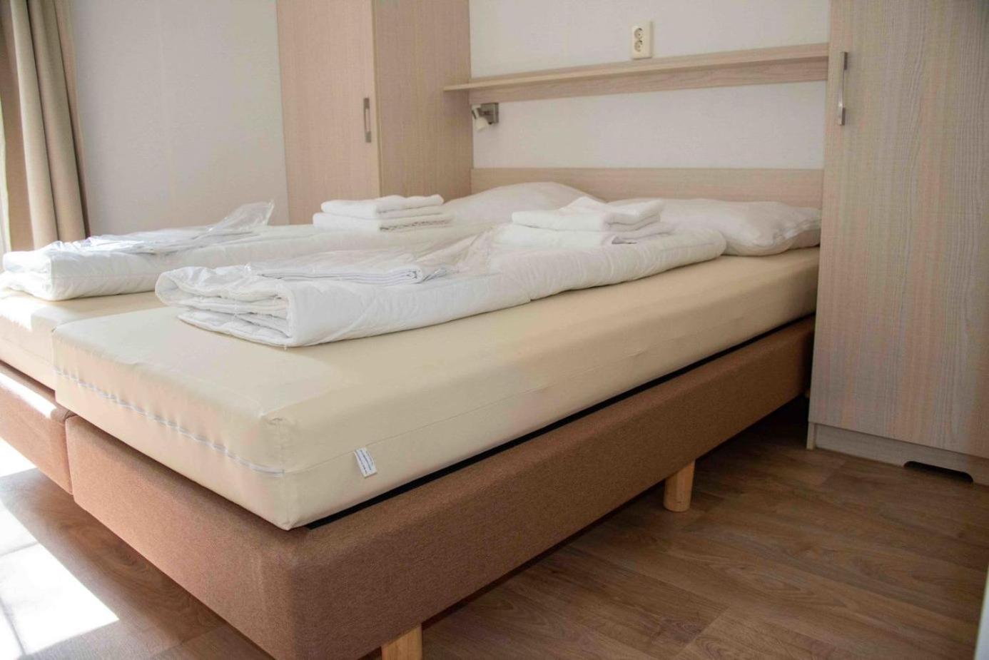 Hotel EuroParcs De Wiltzangh Ruinen Zimmer foto